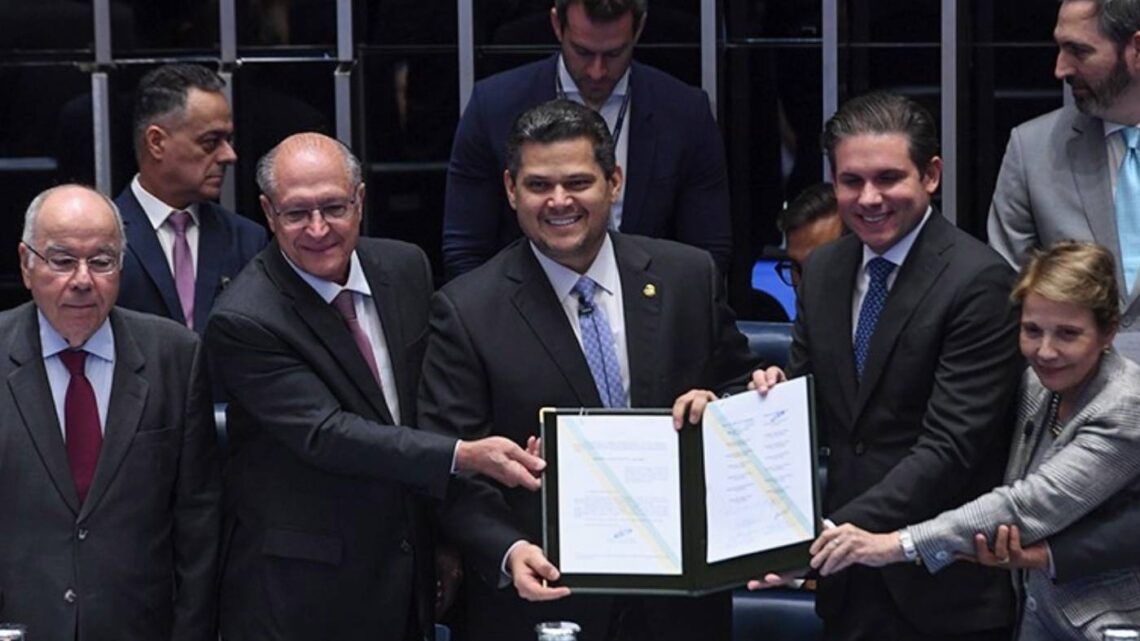 Congresso promulga Acordo Mercosul-União Europeia: veja principais pontos