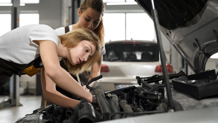 Mês da Mulher- Grupo Germânica promove curso de iniciação à mecânica voltado ao público feminino