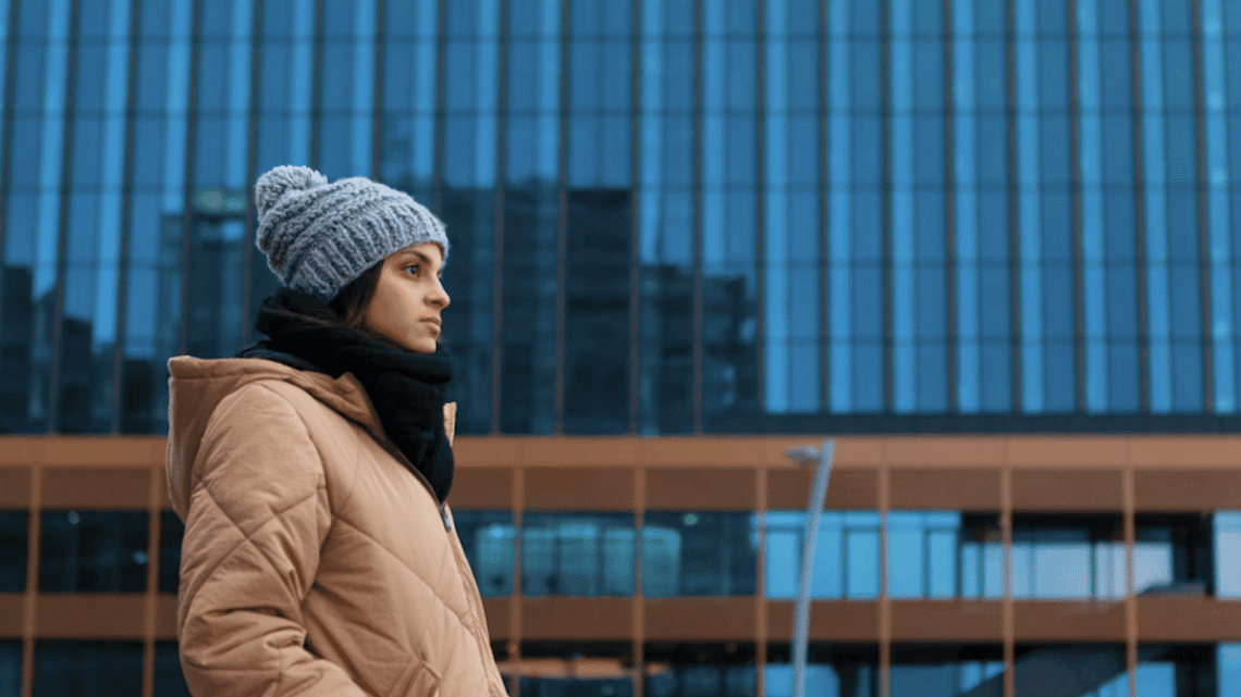 Varejo de moda feminina aquece com chegada do inverno 2026