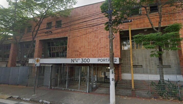 Justiça do Trabalho de SP realiza leilão de imóveis e veículos com descontos de até 80%