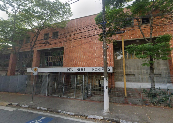 Justiça do Trabalho de SP realiza leilão de imóveis e veículos com descontos de até 80%