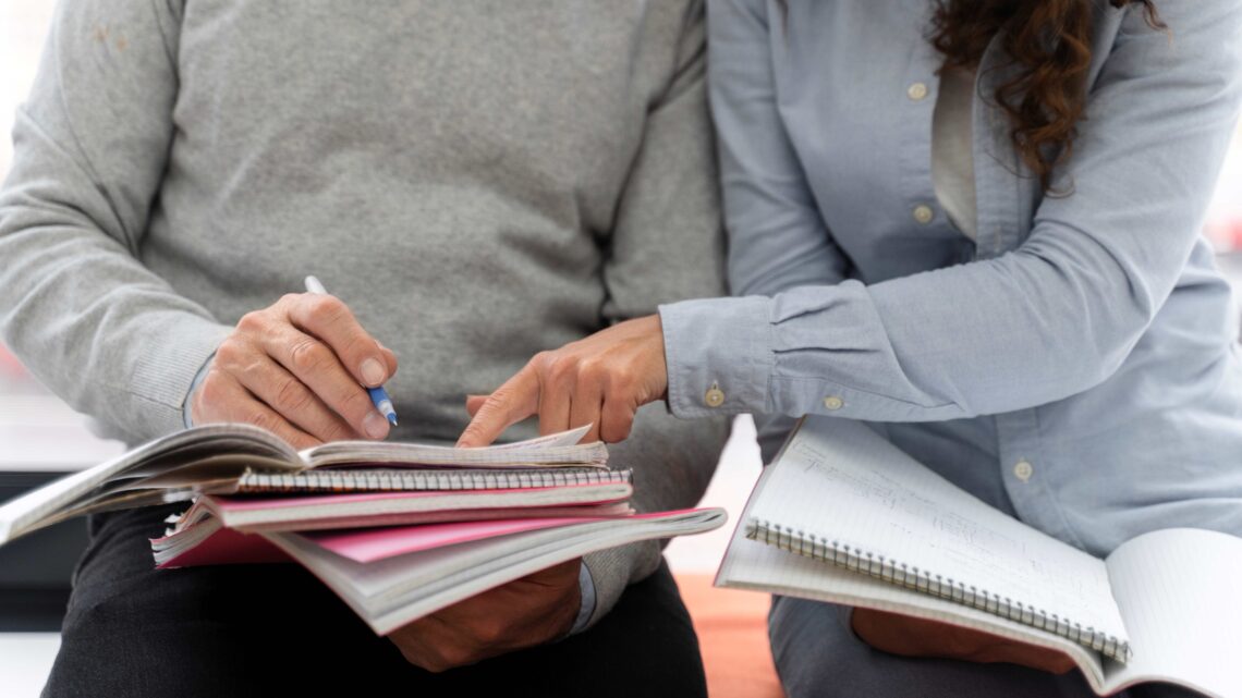 Leitura compete com telas na pré-adolescência