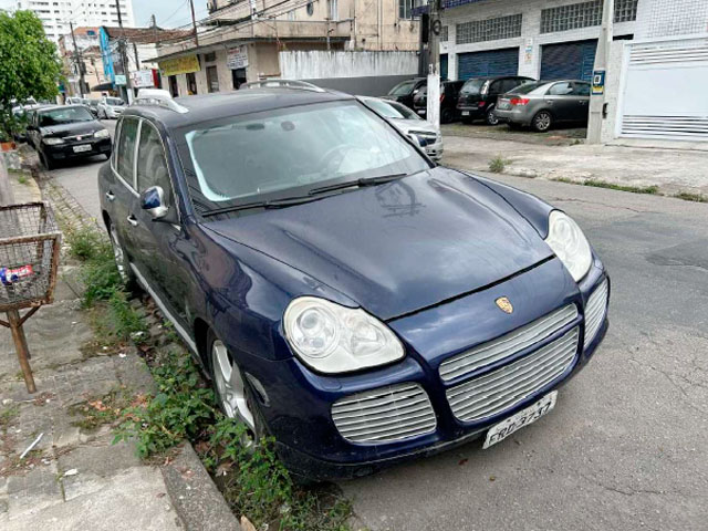 Casas, Porsche, Harley e piano: Justiça do Trabalho realiza grande leilão com descontos de até 90%