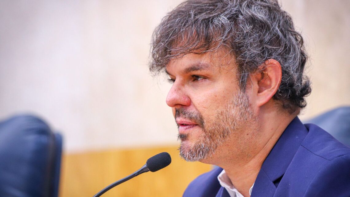 Vereador Adrilles Jorge registra boletim de ocorrência após ameaças de morte em redes sociais