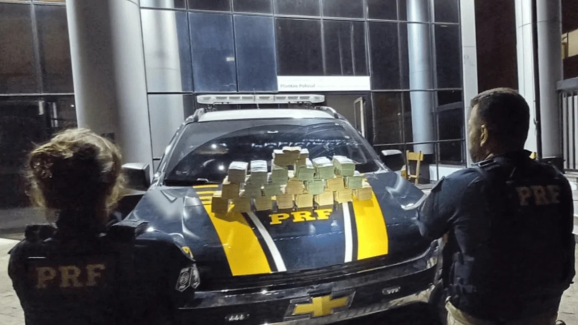 PF investiga transporte de R$ 746 mil em espécie após abordagem na Rodovia Fernão Dias