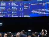 Por 42 votos a 34 indicado de Lula ao STF é rejeitado; Confira os senadores que participaram da decisão