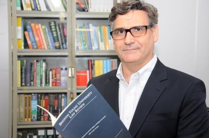 A preservação da liberdade e da soberania das democracias ocidentais exige a coragem de enxergar o real, sem as lentes da complacência teocrática