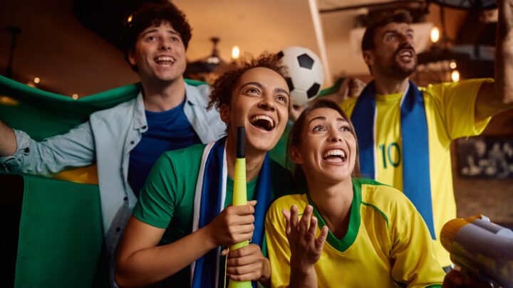 Promoção do Cartão de TODOS sorteia camisas da Seleção