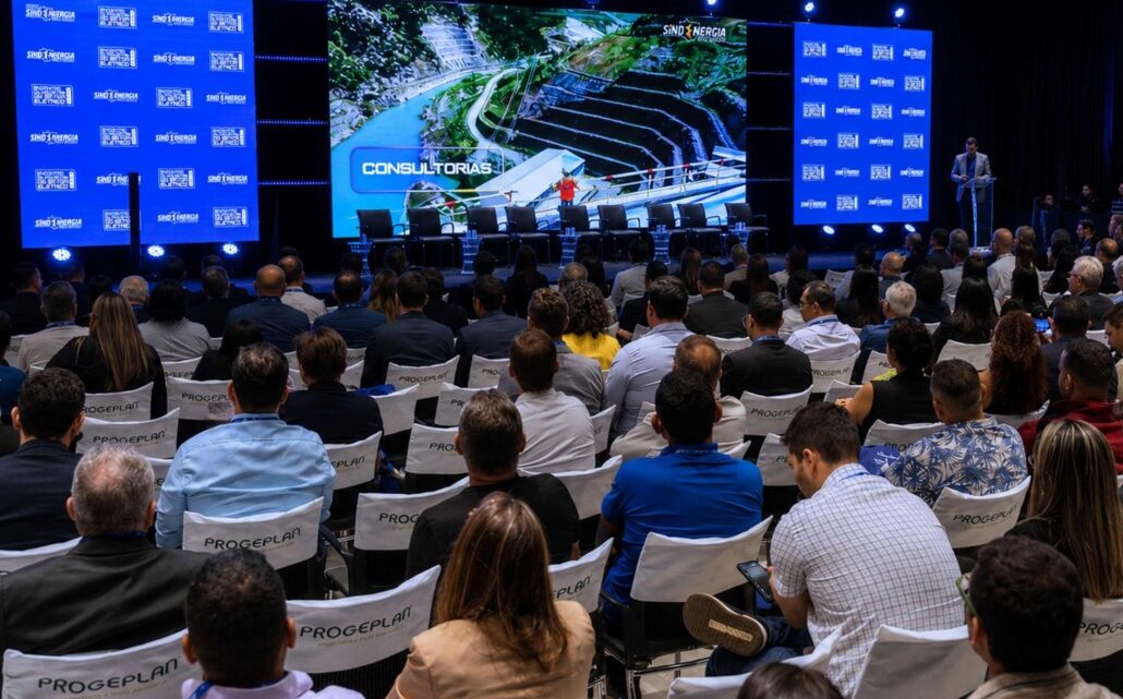 Encontro do Sindenergia-MT reúne mais de 1,2 mil
