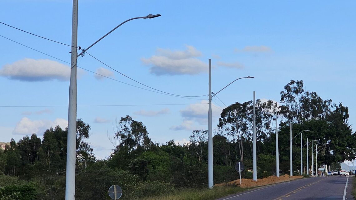 Expansão elétrica aquece mercado de postes de fibra de vidro