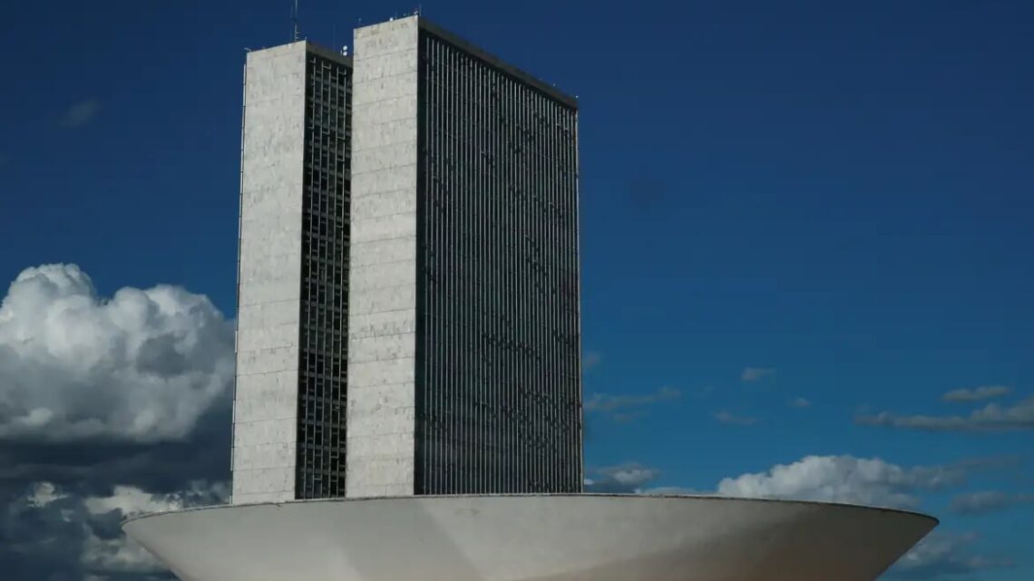 Motta anuncia proposta para elevar teto do MEI e setor produtivo cobra urgência na aprovação
