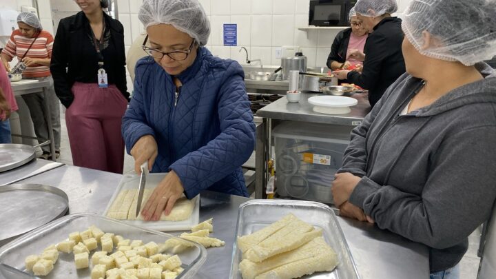 “Sabores juninos” são tema de oficina culinária da Prefeitura