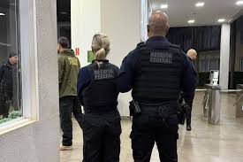 Receita Federal e Polícia Federal deflagram operação para apurar irregularidades envolvendo servidor público