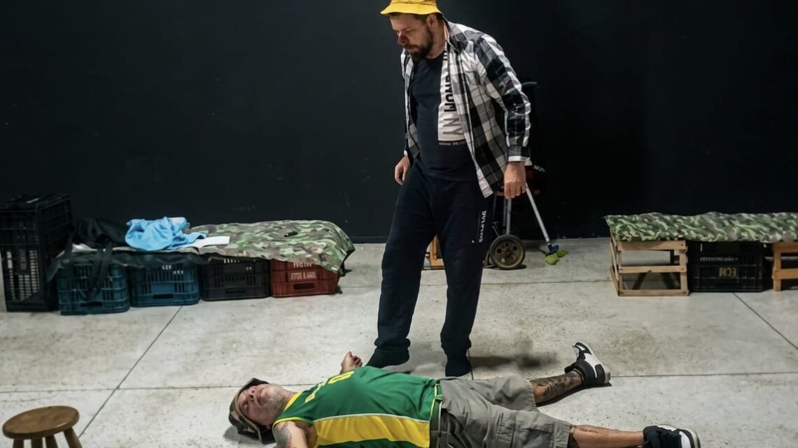 Grupo Caravana Fagulha apresenta peça “Dois sujos numa noite perdida”, em Hortolândia