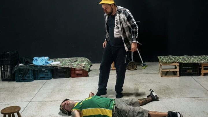 Grupo Caravana Fagulha apresenta peça “Dois sujos numa noite perdida”, em Hortolândia