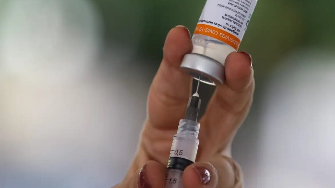 Covid-19: Anvisa determina atualização das vacinas para acompanhar variantes em circulação