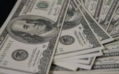 Dólar encerra último pregão aos R$ 4,99