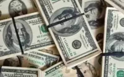 Dólar fecha último pregão cotado a R$ 4,89