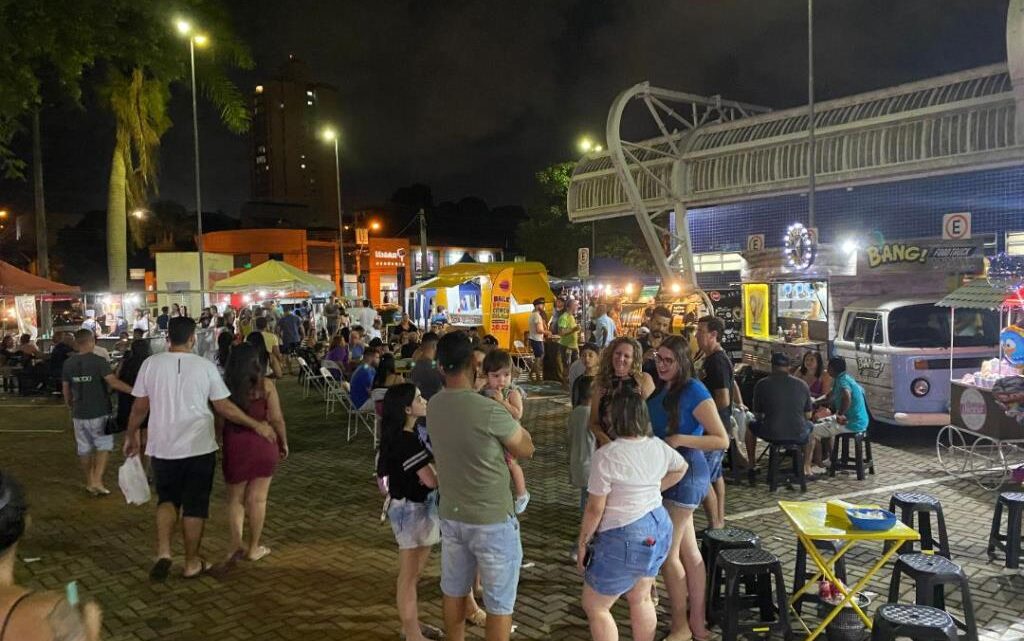 Feiras noturnas são opção de lazer neste feriadão prolongado