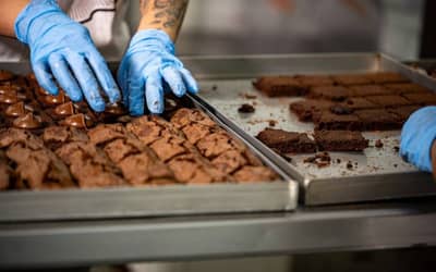 Pequena indústria brasileira tem pior desempenho desde a pandemia, aponta CNI