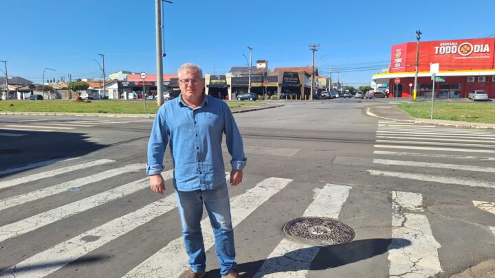 Vereador reivindica implantação de semáforo no cruzamento da rua do Couro com a avenida São Paulo