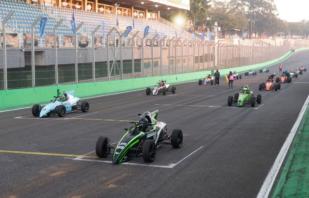Do rental kart à Fórmula Vee: como começar no automobilismo 