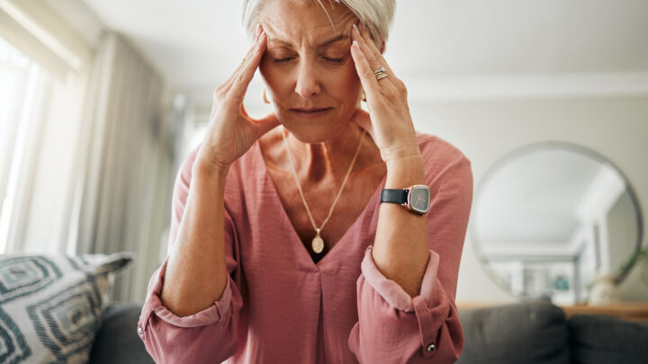 Menopausa vai além das ondas de calor, alerta ginecologista