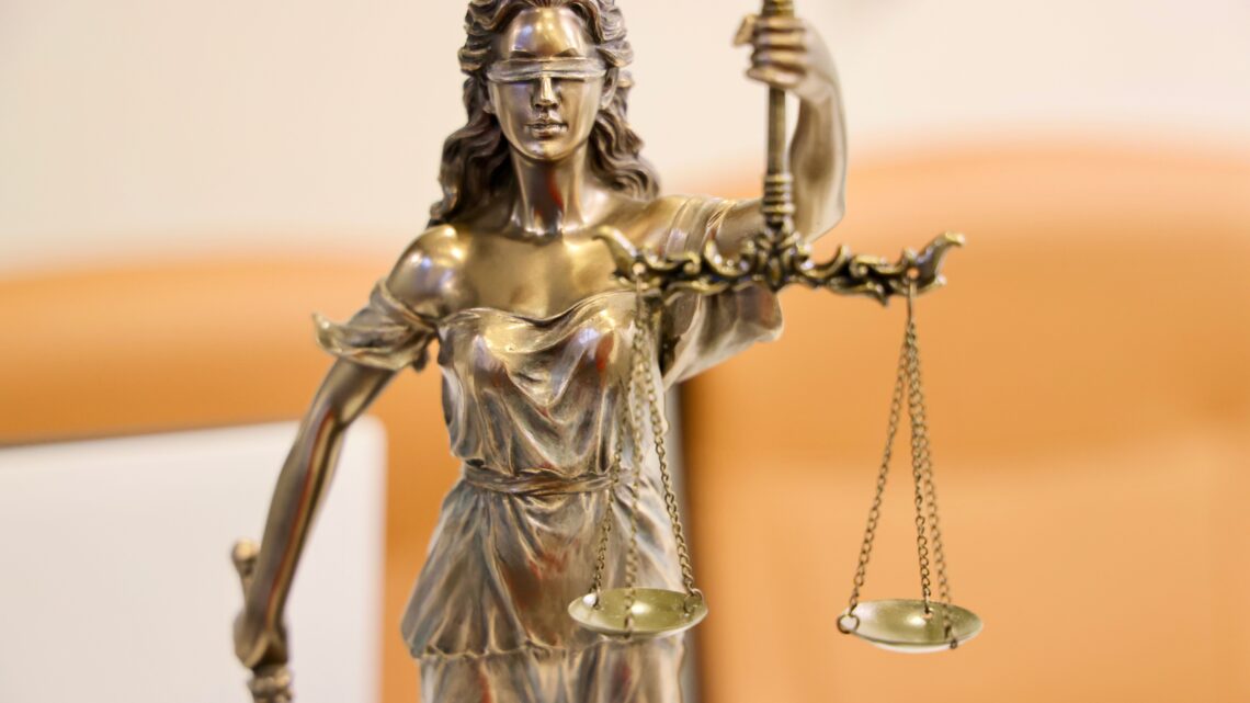 Justiça impõe limite à Receita e valida contas fiscais