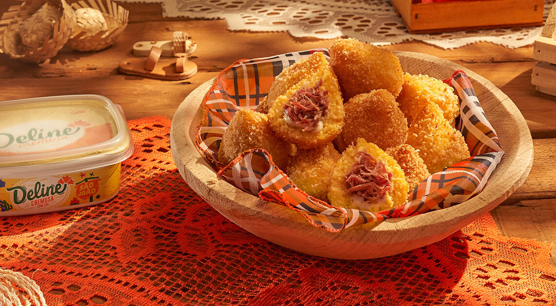 Receita de Coxinha de Cuscuz com Carne Seca