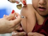 Multivacinação 2026 mobiliza municípios para atualizar caderneta de crianças e adolescentes