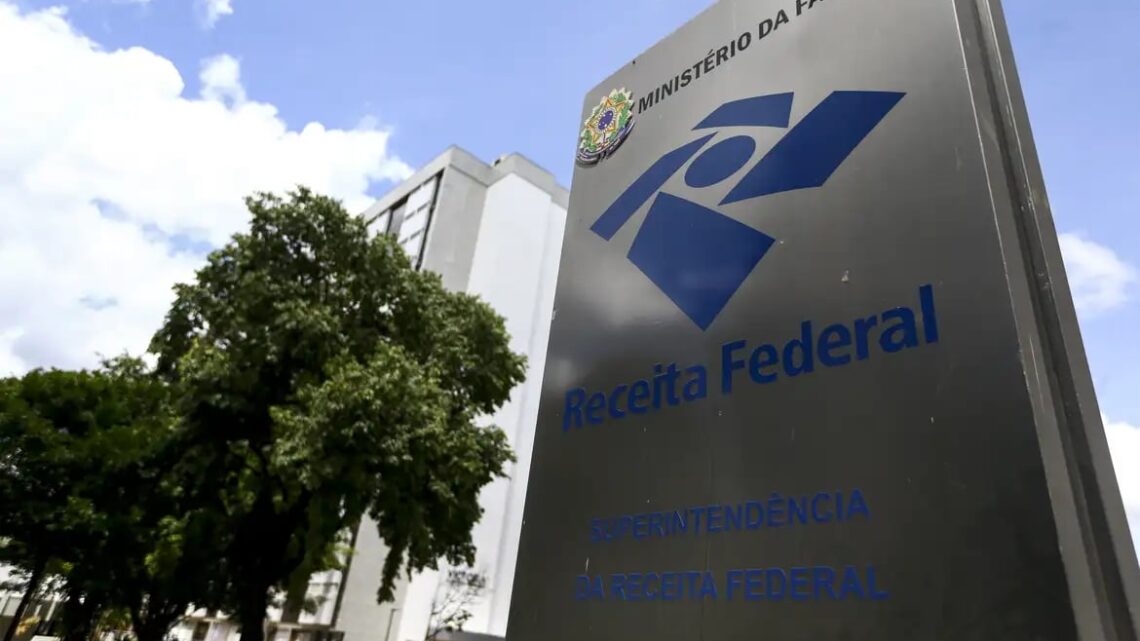 Receita Federal: novo cronograma da reforma tributária amplia prazo para o Simples Nacional