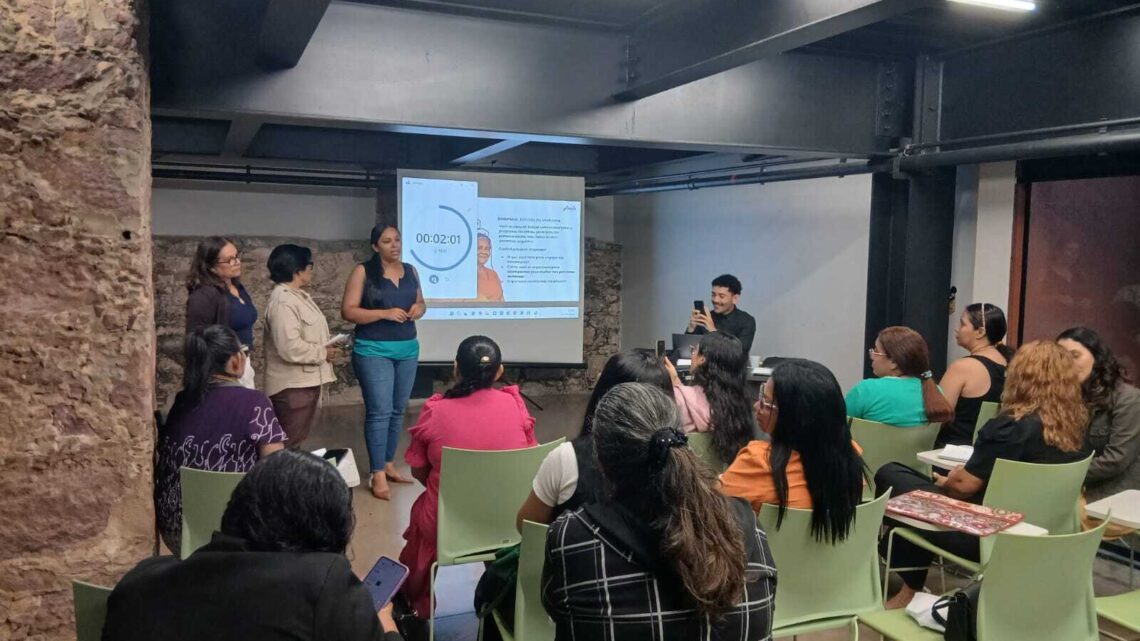 FavEla Empoder@ inicia capacitação de 263 mulheres