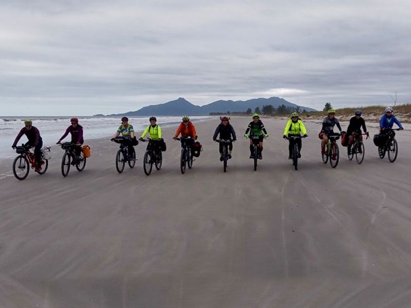 Sobre duas rodas: cicloturismo nas estâncias paulistas