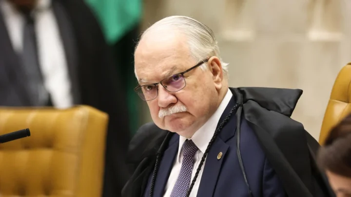 URGENTE: Fachin rejeita unificação de inquéritos do caso Master pedida por Moraes