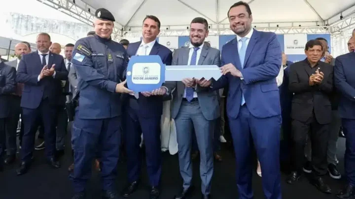Planilhas de bicheiro Adilsinho apontam mais de R$ 10 milhões a políticos ligados à família Bolsonaro