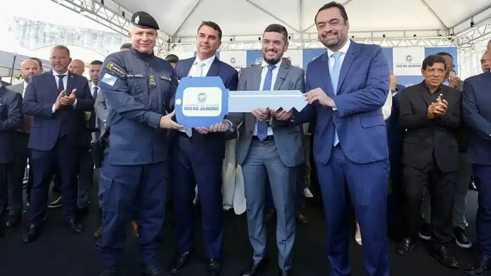 Planilhas de bicheiro Adilsinho apontam mais de R$ 10 milhões a políticos ligados à família Bolsonaro