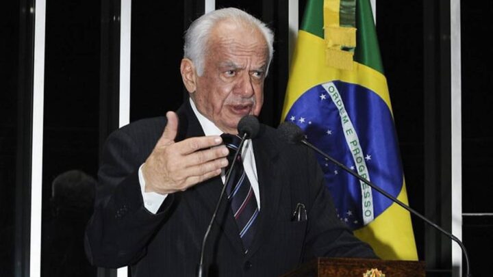 Pelo fim dos superpoderes e a defesa da Constituição