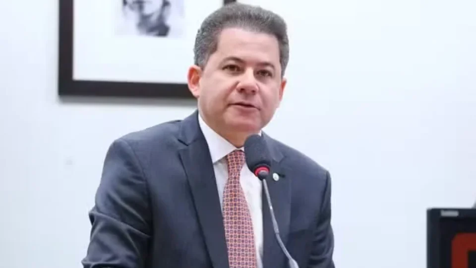 Operação Transparência: Polícia Federal realiza buscas contra deputado aliado de André Mendonça