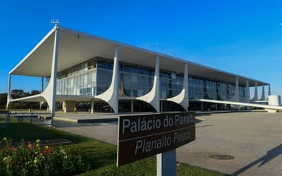 2º turno: enquanto Flávio acumula apoios, Lula reformula estratégia digital