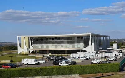 Campanhas de presidenciáveis se reúnem para traçar estratégia no 2º turno